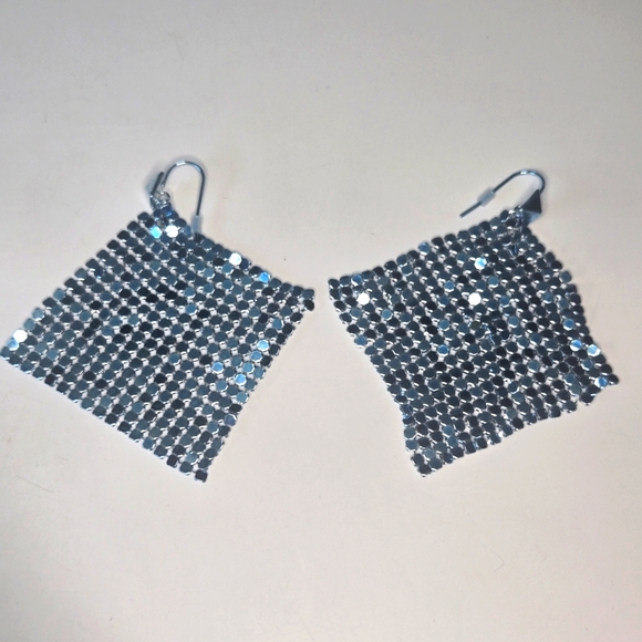 Blue Chainmail Mesh Earrings - Picture 2 of 4